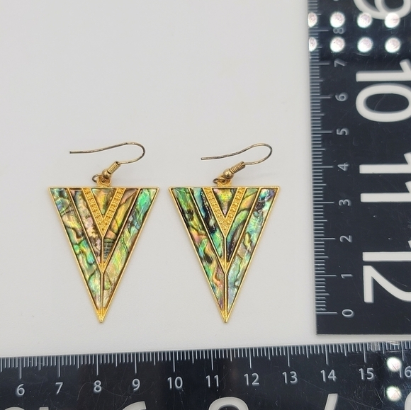 Vintage Goldtone Geometric V Shape Abalone Earrings #1216 - Picture 11 of 11